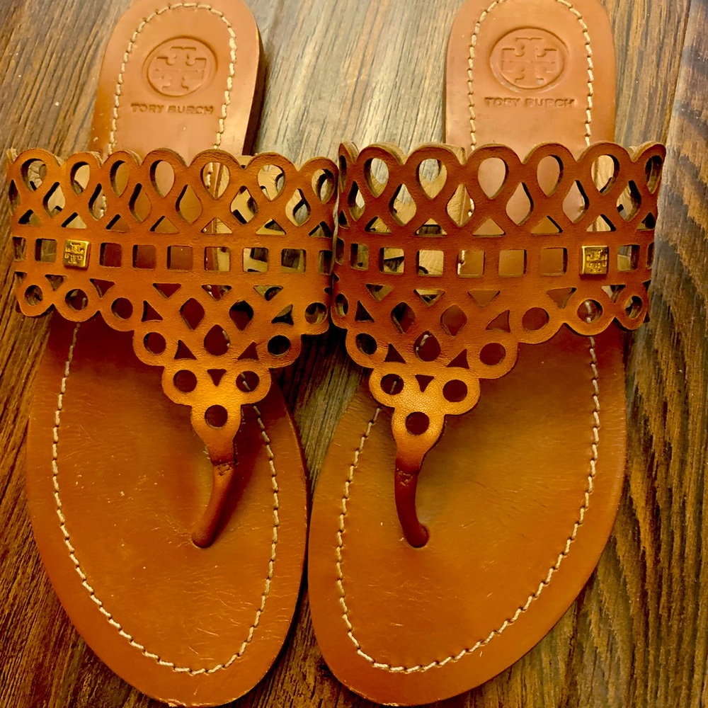 Use Tory Burch sandals in excellent condition